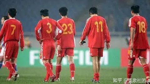 《曼联内部爆笑瞬间：员工自曝笑谈伍德沃德，连换厕纸都需向格雷泽请示？》